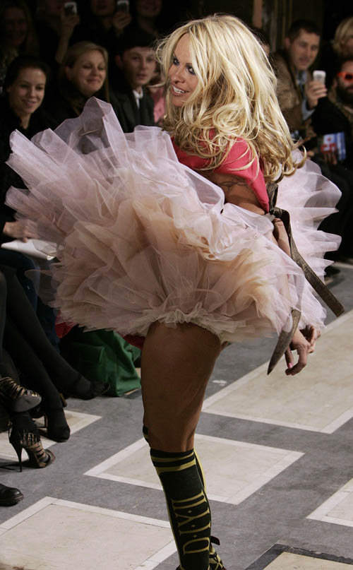 Bellissime gambe purtroppo non legate